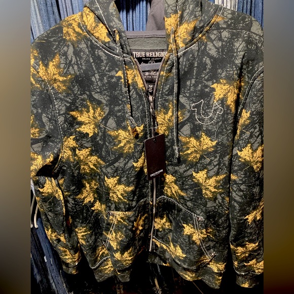 SOLD! NWT! True Religion “Leaf Camo” Big T Hoodie/Jogger set size Large - Picture 4 of 9